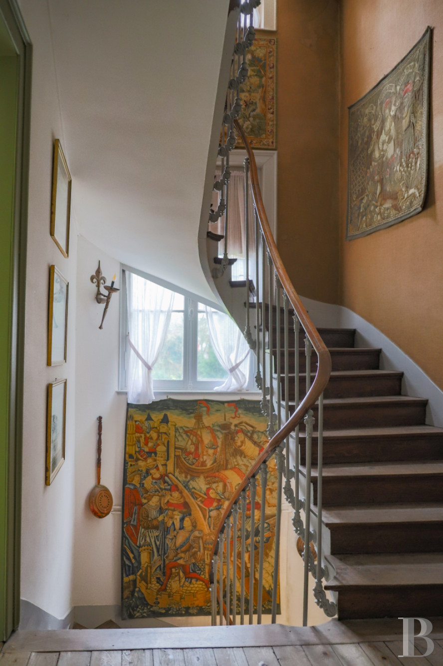 Dans le  Calvados, au pied de la  Basilique de Lisieux un manoir médiéval du 16e siècle - photo  n°11